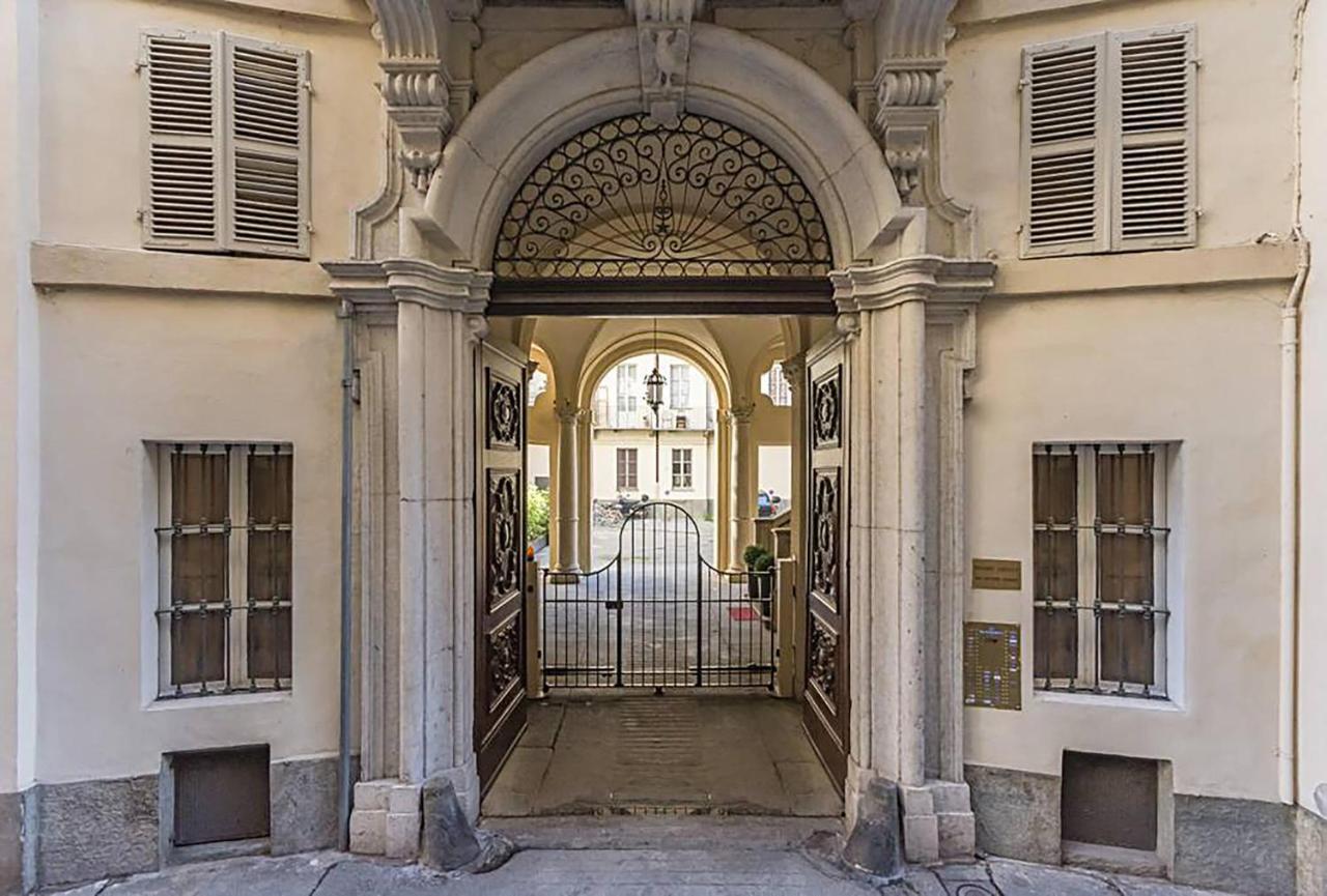 Tourinturin Appartamento In Torino Centro ภายนอก รูปภาพ